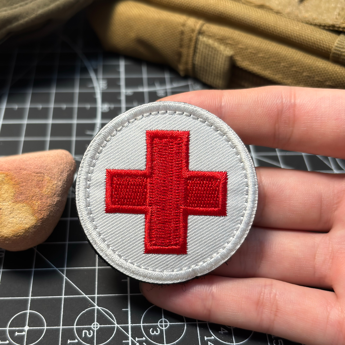 First Aid Red Cross Round Patc - First Aid Bag Kit recension och pris