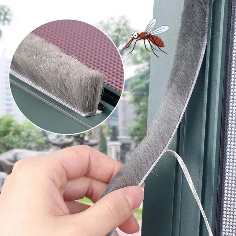 10M Self Adhesive Brush Strip  - Window Lock Bar recension och pris